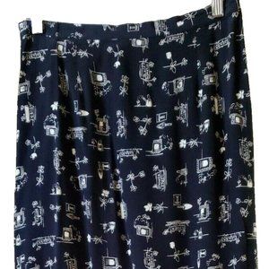 Talbots Flower Gardening Theme Print Black Pull on A Line Skirt USA Made Size 10